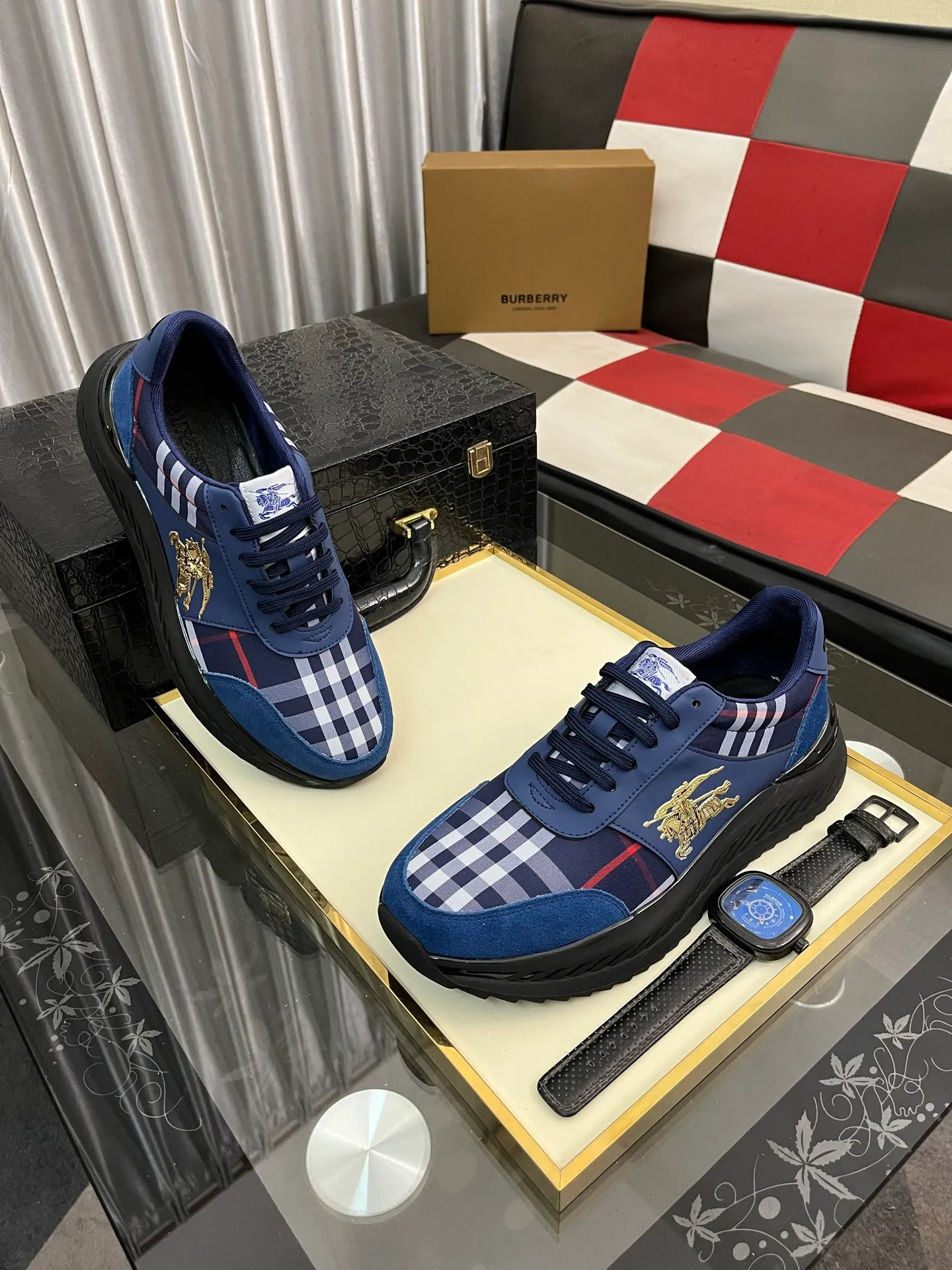 Men's shoes 💰458⌚️⌚️BURBERRY Regular size: 38-44 (casual shoes) Product materials: Selected cowhide upper, soft sheepskin lining; original outsole. 3️⃣ colors available